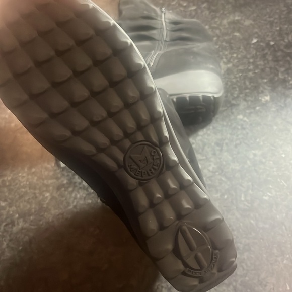 Women's Black Mephisto Ankle Boots - Picture 7 of 8